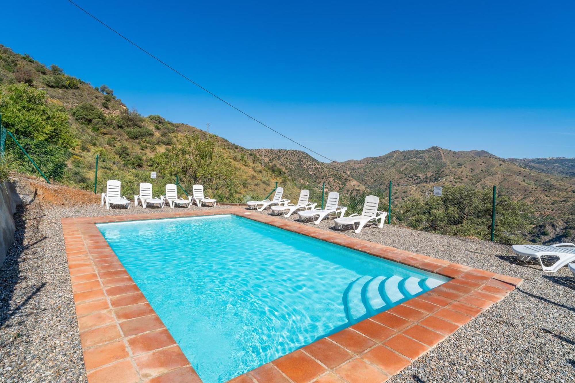 Complejo Rural El Mirador Guest House Malaga Exterior photo